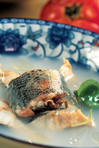 图片[1]-鱼头炖豆腐的做法-锦囊菜谱