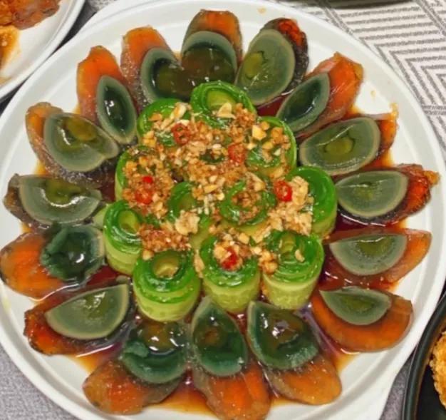 黄瓜卷‬‬皮蛋‬的做法-锦囊菜谱