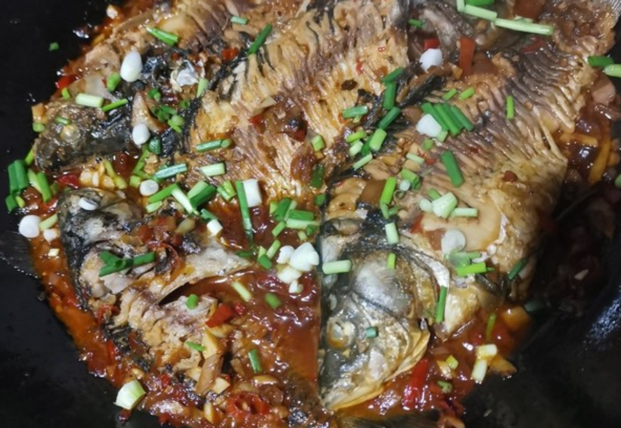 图片[1]-红烧鲫鱼的做法-锦囊菜谱
