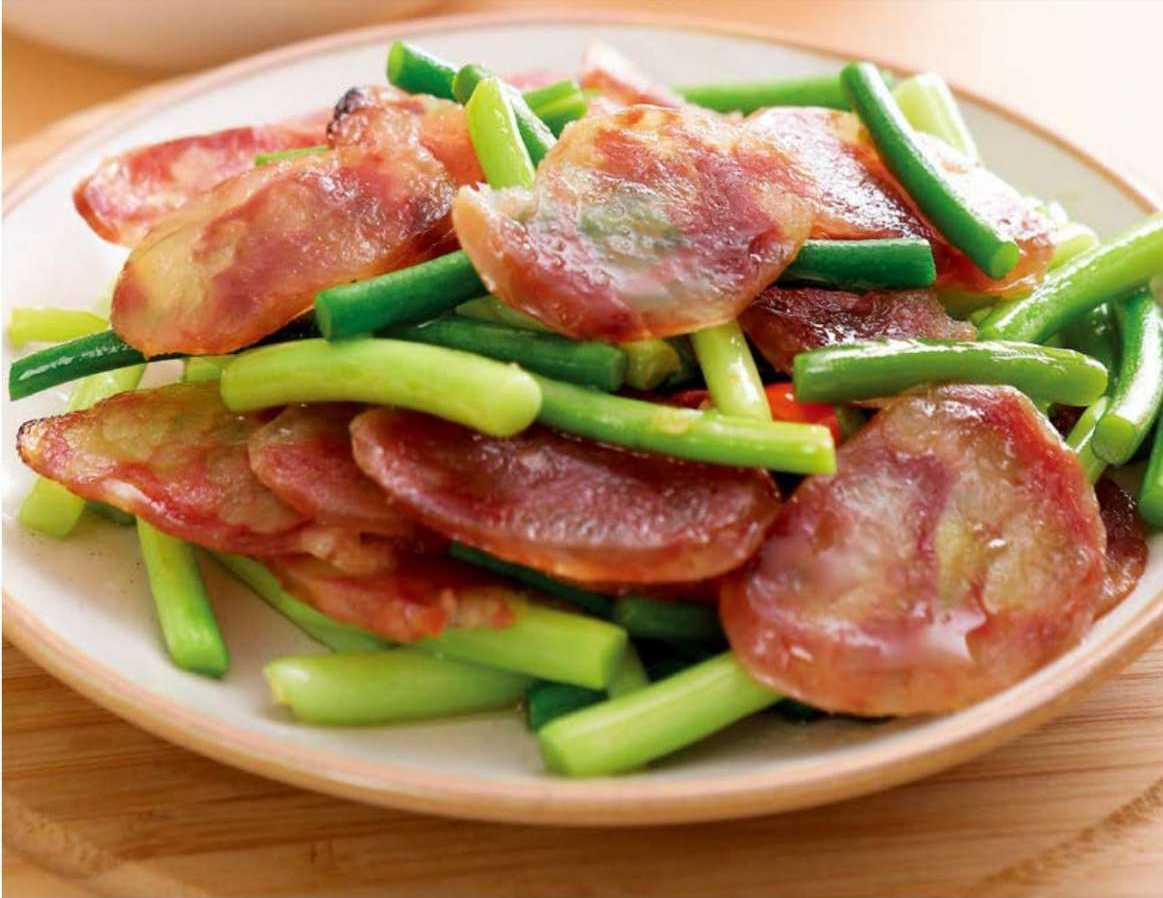 图片[1]-蒜薹炒腊肠怎么做-蒜薹炒腊肠的做法