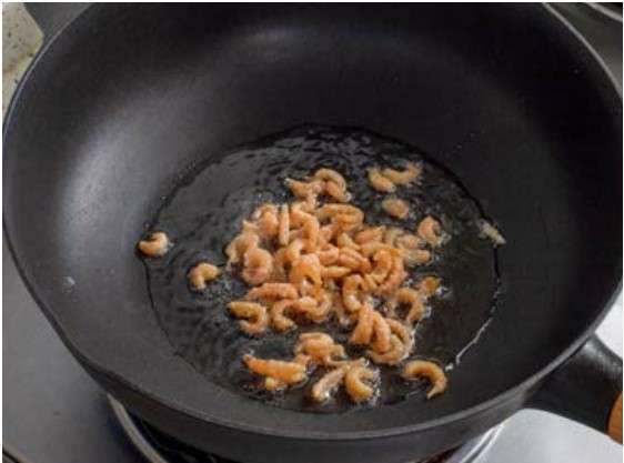 图片[4]-韭菜炒虾干怎么做-韭菜炒虾干的做法