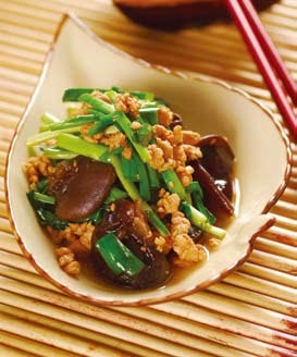 肉碎韭香炒木耳怎么做-肉碎韭香炒木耳的做法