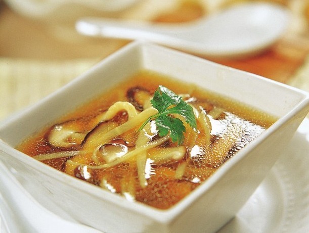 图片[1]-竹笋香菇汤怎么做-竹笋香菇汤的做法