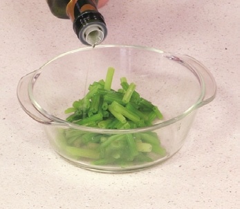 图片[6]-橄榄油芹菜拌核桃仁的做法-橄榄油芹菜拌核桃仁怎么做