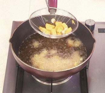 图片[3]-拔丝红薯莲子怎么做-拔丝红薯莲子的做法