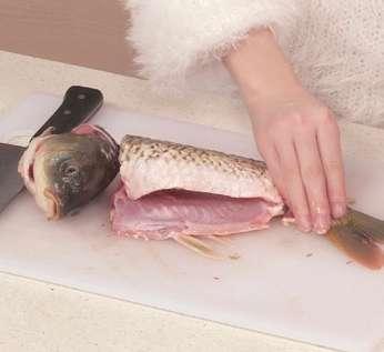图片[3]-清香蒸鲤鱼怎么做-清香蒸鲤鱼的做法