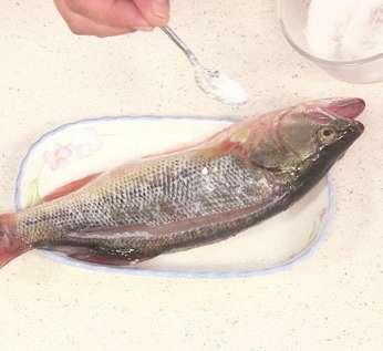 图片[4]-豉汁蒸鲈鱼怎么做-豉汁蒸鲈鱼的做法