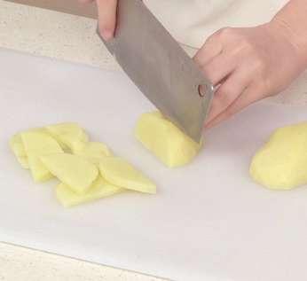 图片[2]-剁椒皮蛋蒸土豆怎么做-剁椒皮蛋蒸土豆的做法