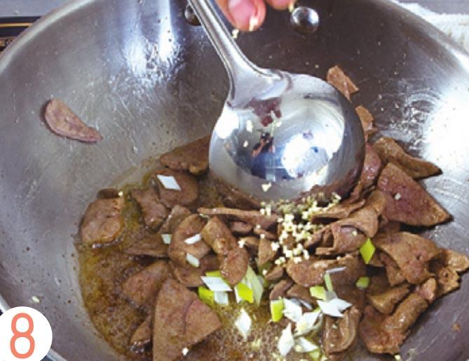 图片[10]-猪肝炒菜花怎么做-猪肝炒菜花的做法