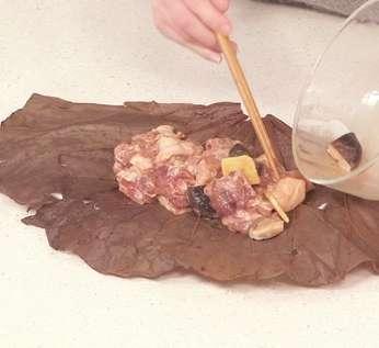 图片[4]-荷香蒸鸭怎么做-荷香蒸鸭的做法
